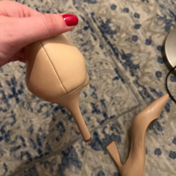 Vince Camuto elegant Beige/Nude/Neutral pumps - Picture 2 of 9